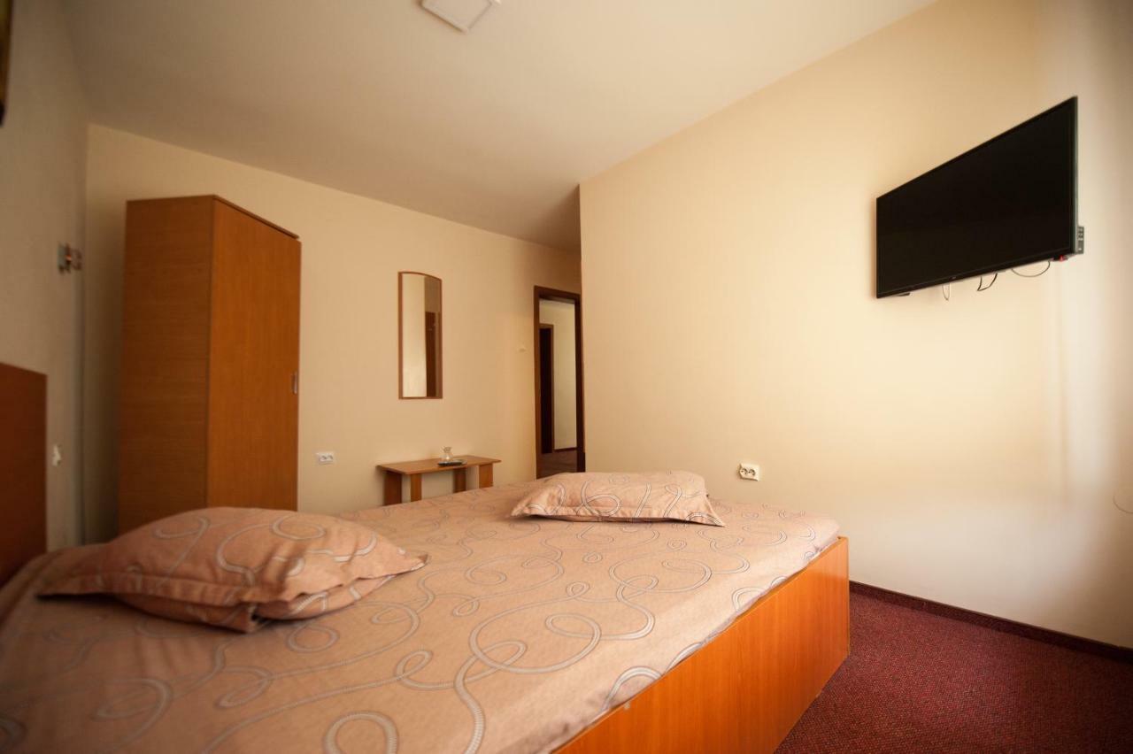 Pension Florica Pitesti Exterior photo